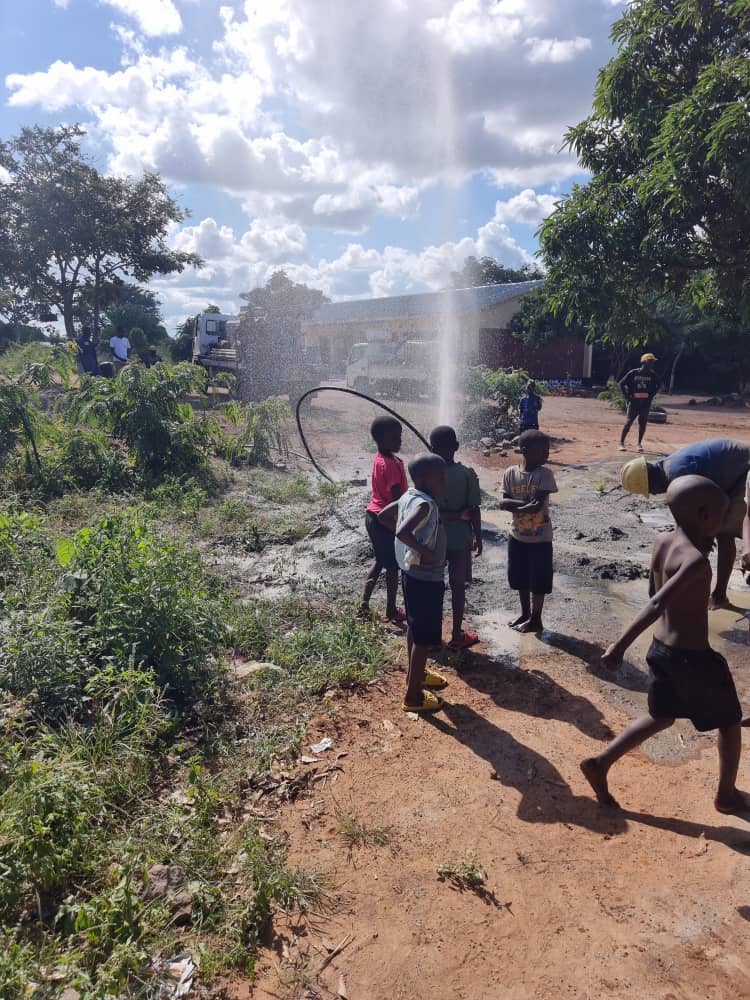 Bohole drilling at Mpirisi in Machinga